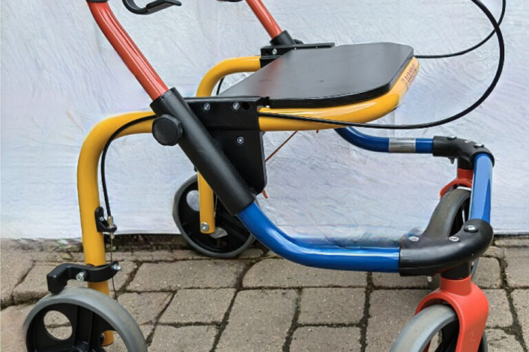 Kolesové chodítko-rolátor FIXI-FOX